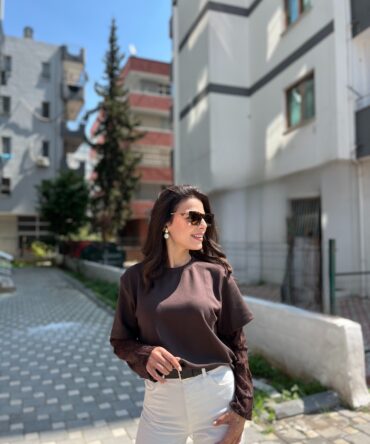 Dantel Kol Detaylı Basic T-shirt