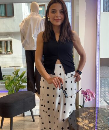 Fermuarlı Kolsuz Bluz